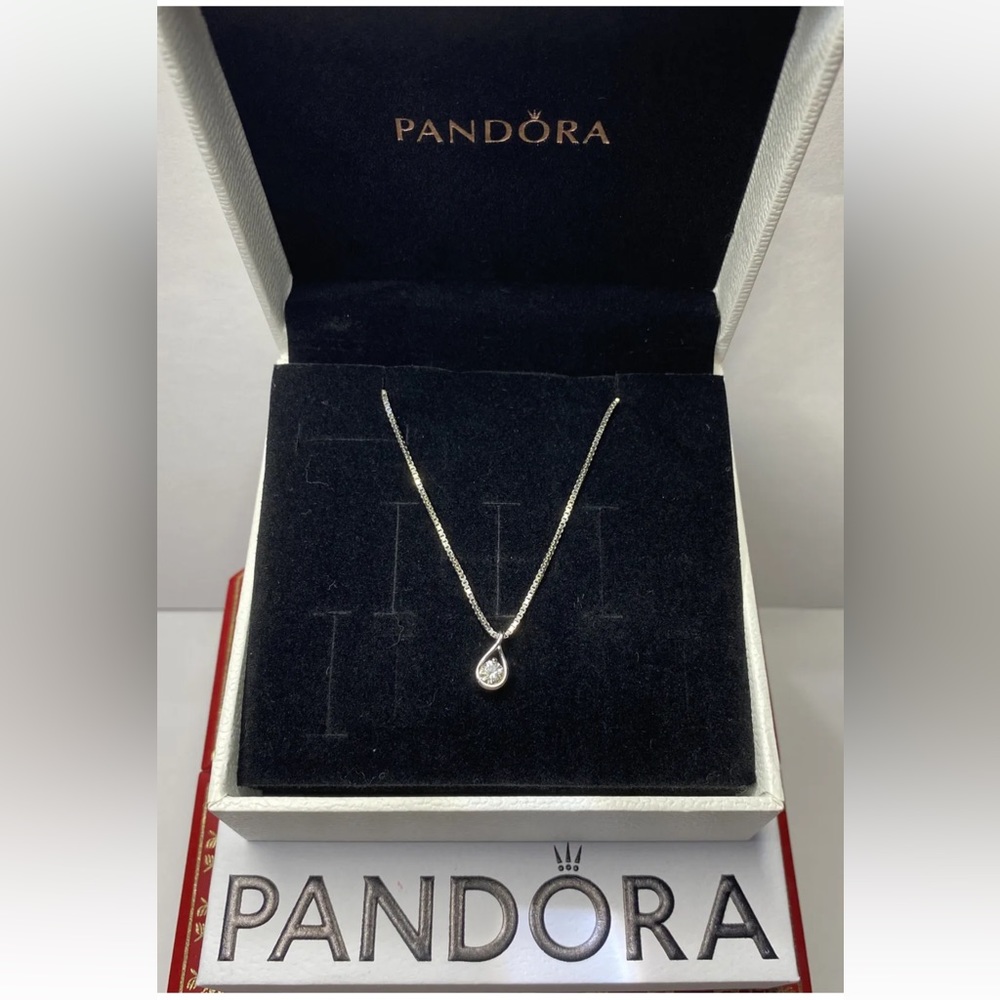 14k White Gold Pandora 1/4 Carat Diamond Pendant New Never Worn!